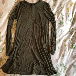 ✨ Green Long Sleeve Dress